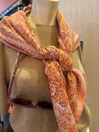 foulard coton, foulard fleur femme, mode femme, concept store auxerre, auxerre centre ville
