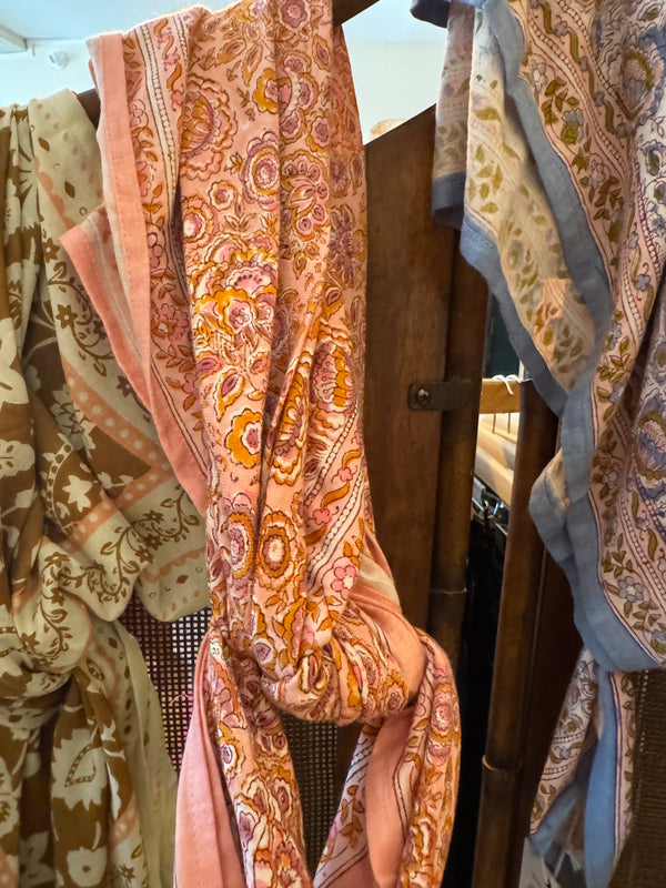 foulard fleur femme, foulard coton imprimé cachemire, accessoire bohème, foulard coloré femme, au cerf volant concept store