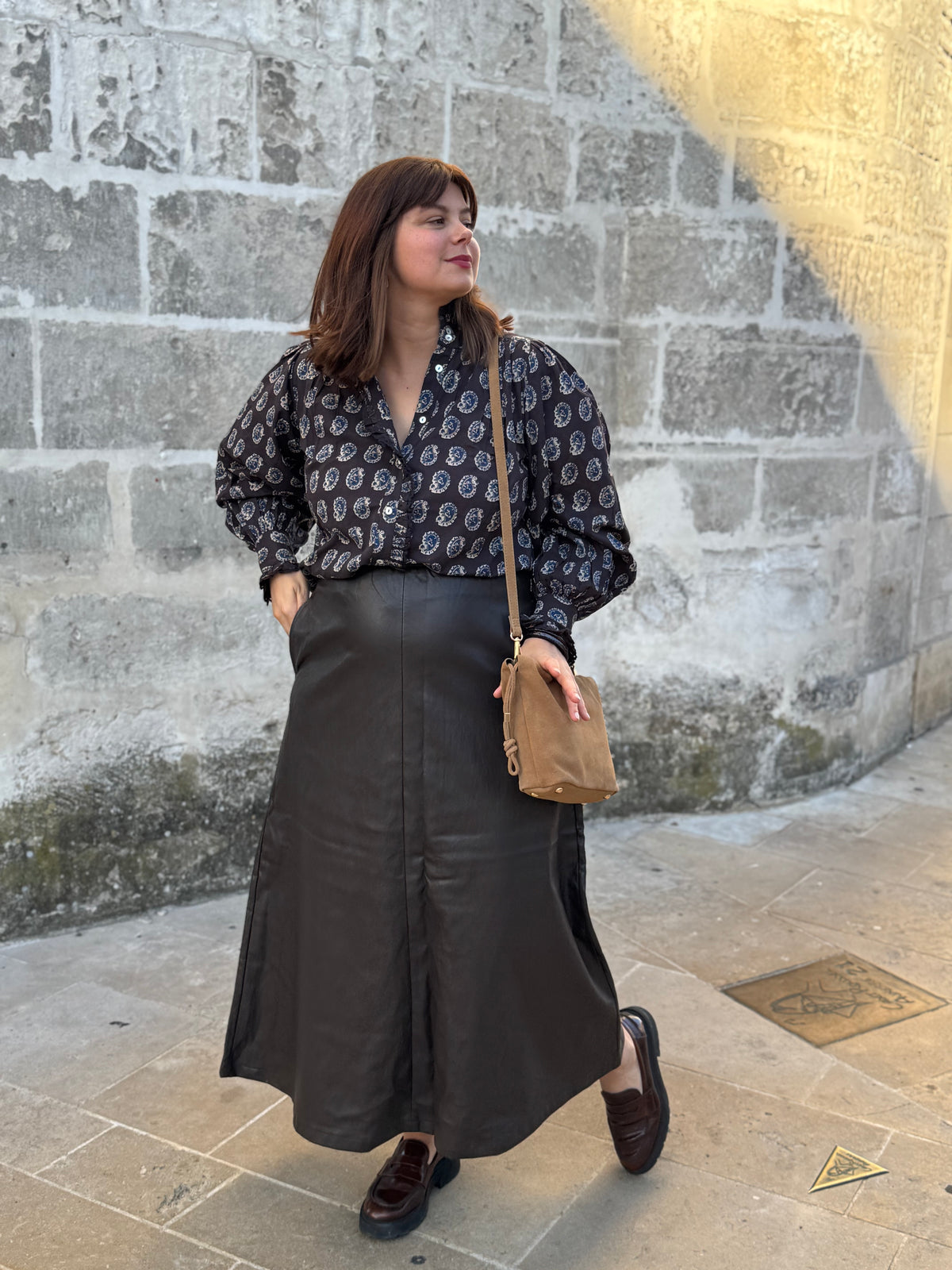 jupe longue simili, blouse bohème mkt, sac maradji cuir, auxerre